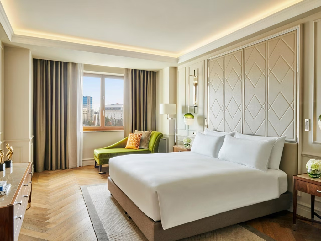 1 Bedroom Double Suite with city view (full double bed)
