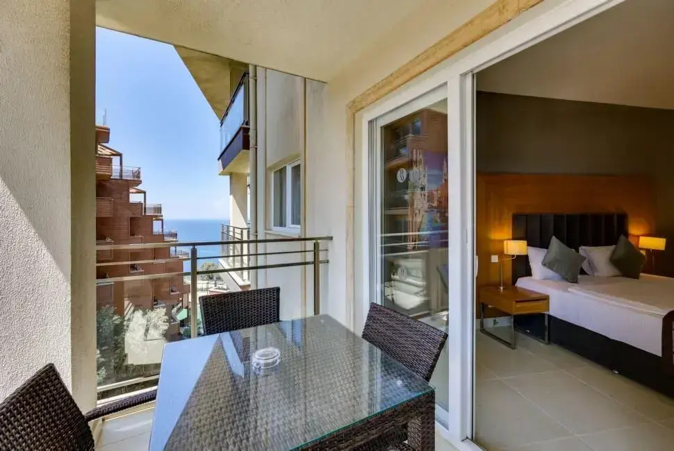 Ramada Hotel & Suites by Wyndham Kusadasi - Chambres