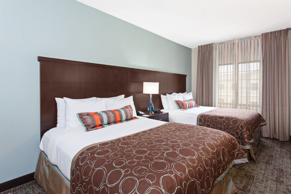 Staybridge Suites Lake Forest by IHG - Chambres