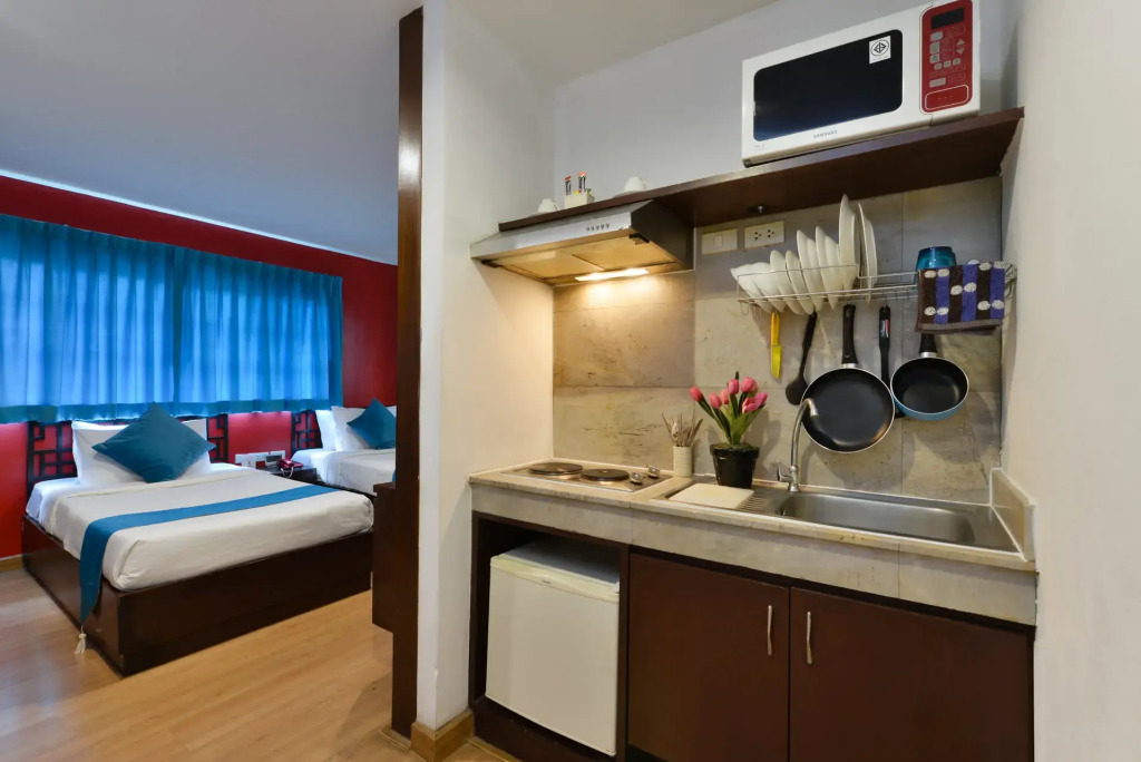 Двухместный номер Deluxe с балконом 2 отдельные кровати в Arawana Express Chinatown