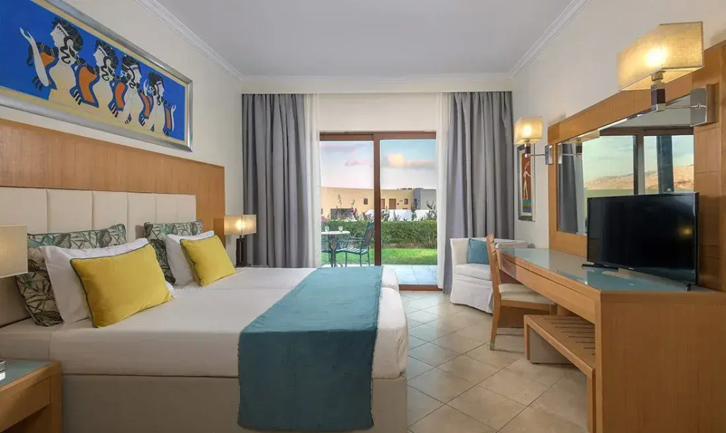 Family Double room with garden view (full double bed)