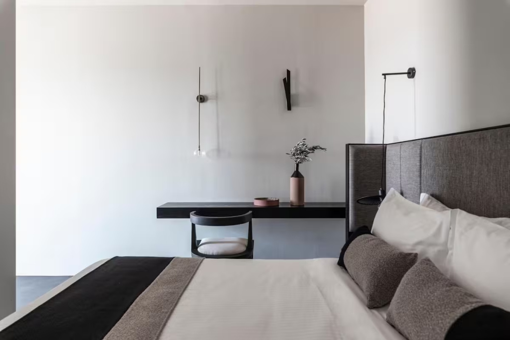 Rocky Double room with sea view (full double bed)