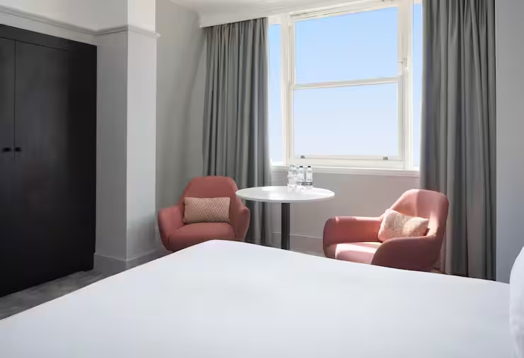 DoubleTree by Hilton Brighton Metropole - Tap to explore photos