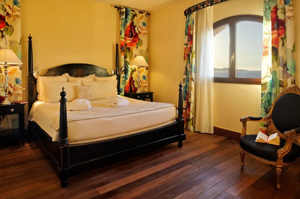 Kalliste Double Suite (full double bed)