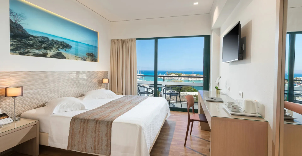 Double room (full double bed)