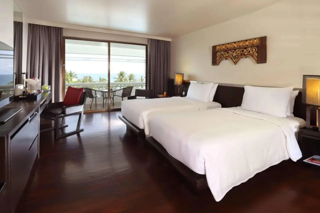 Le Meridien Phuket Beach Resort — фото