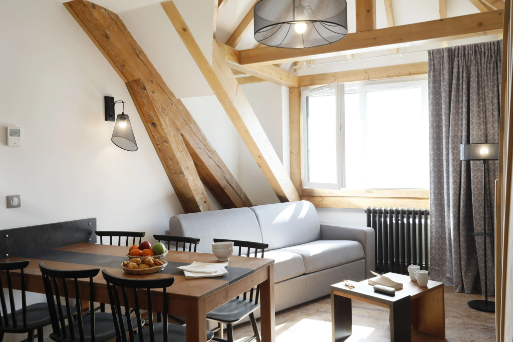 Duplex T4 with garden and village view