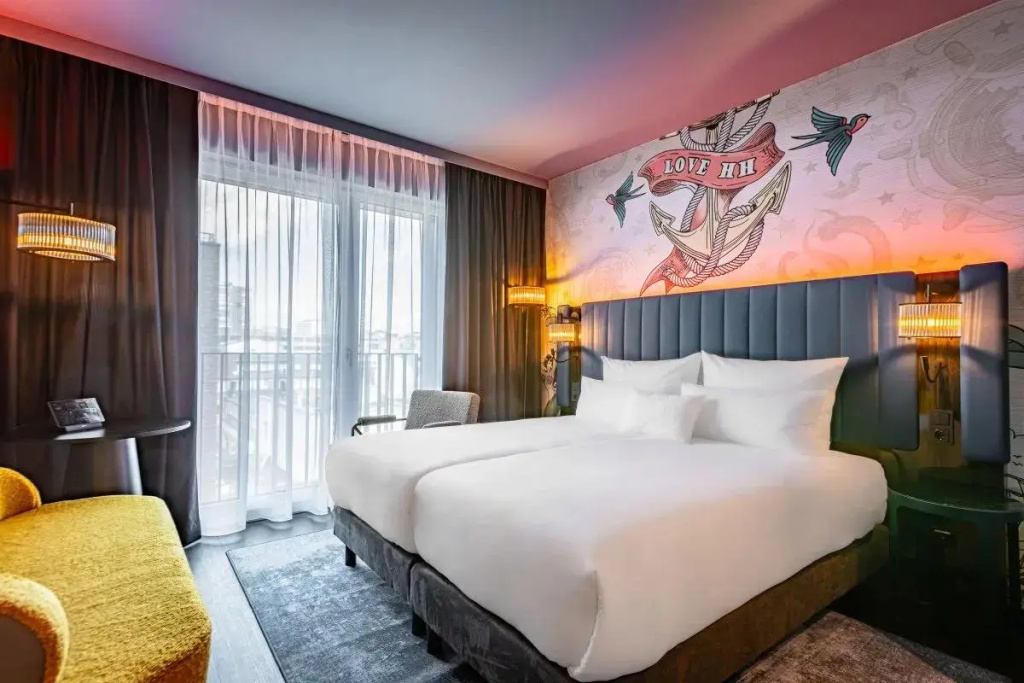 Down to Earth Double room (twin beds)