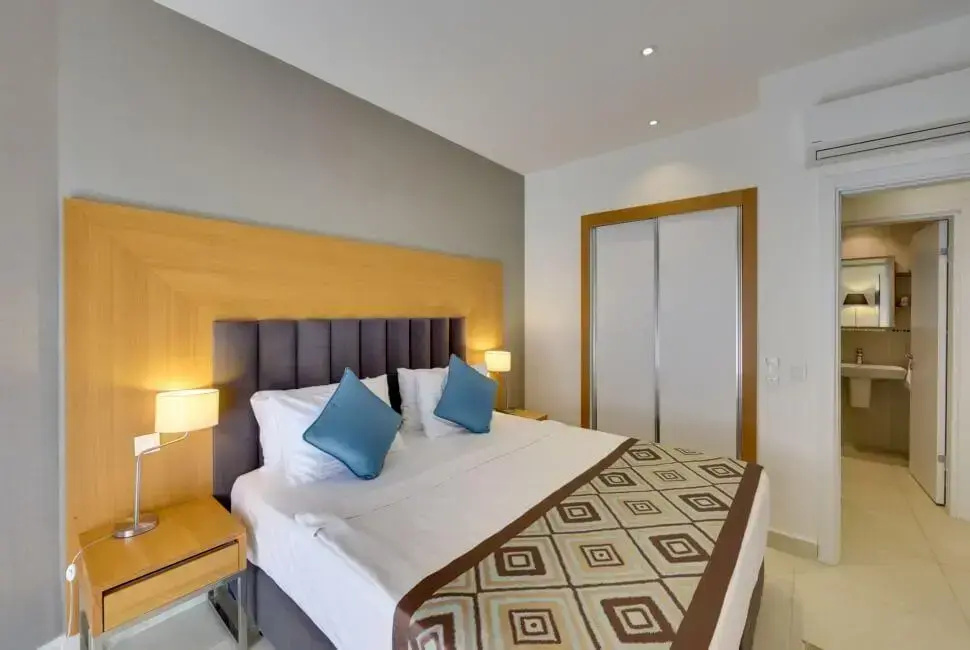 Ramada Hotel & Suites by Wyndham Kusadasi - Chambres