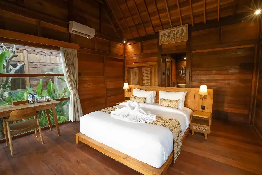 Wooden Deluxe Double Family Villa (full double bed)