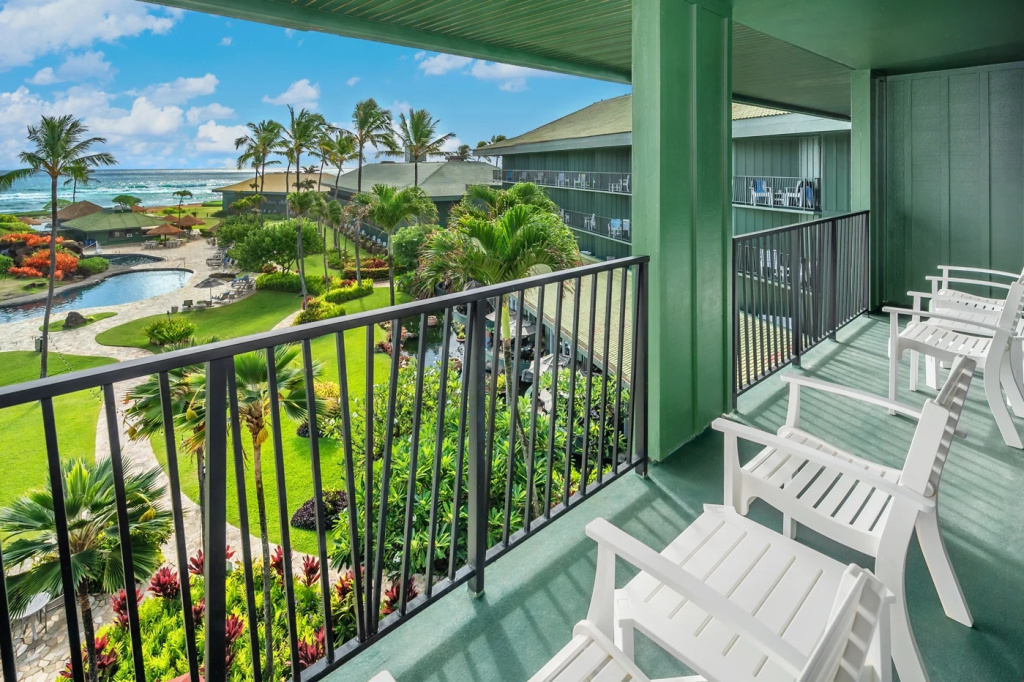 OUTRIGGER Kauaʻi Beach Resort & Spa - Tap to explore photos
