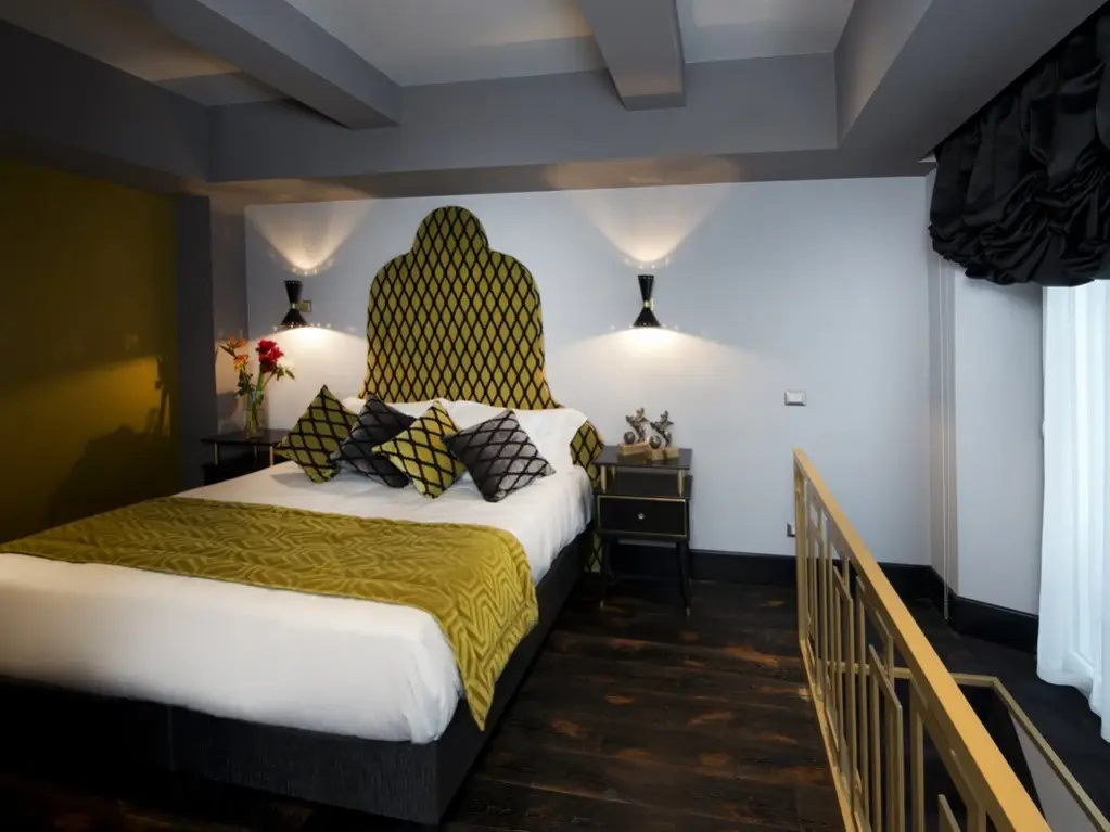 Double Junior Suite (full double bed)