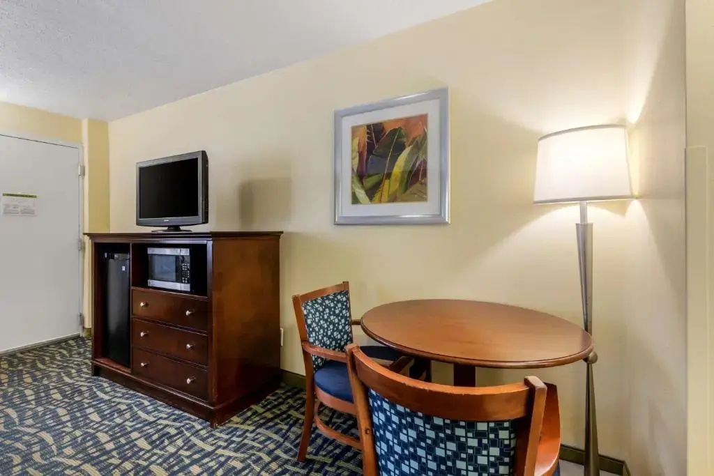 Best Western Cocoa Beach - Port Canaveral - Chambres