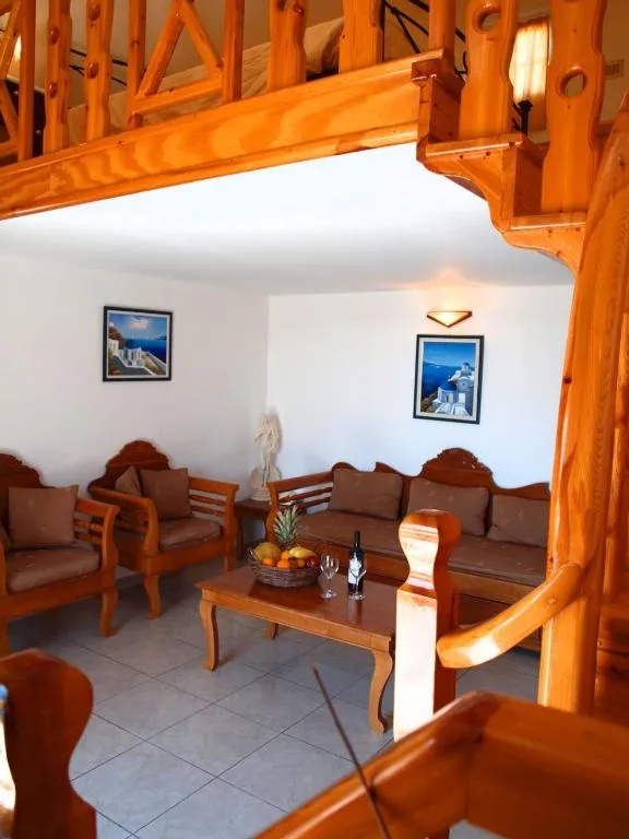 Family Double Split Level room (full double bed)