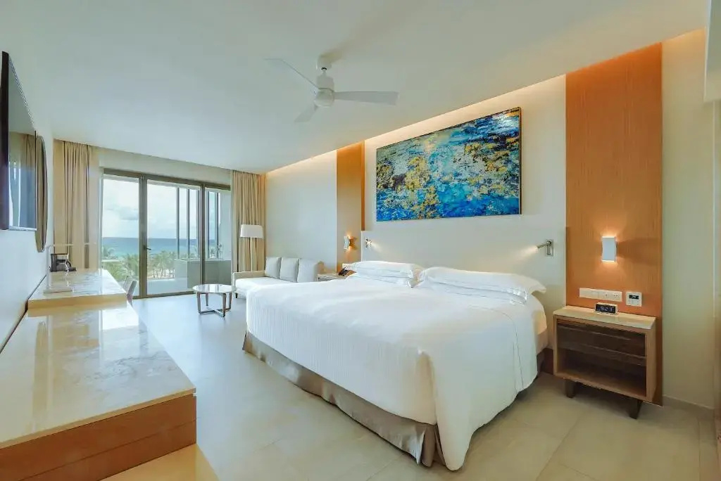 Double Junior Suite oceanfront (full double bed)