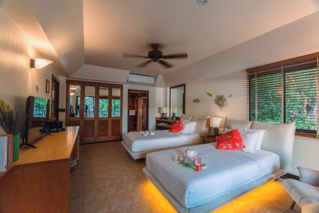 Deluxe Double room Sky View (full double bed)