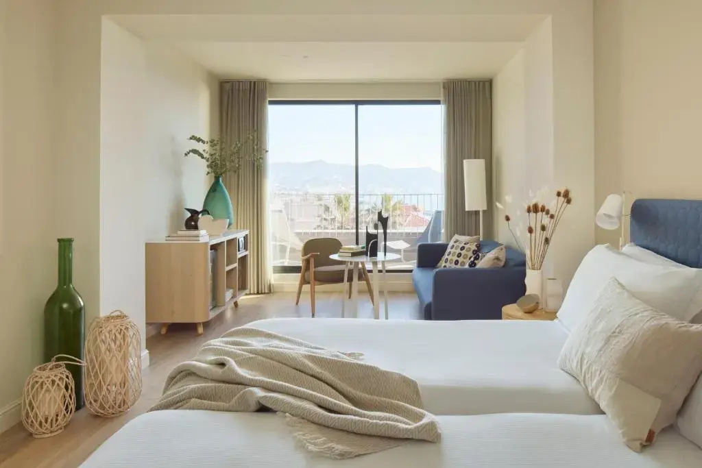 Superior ME Double room with partial sea view (twin beds)