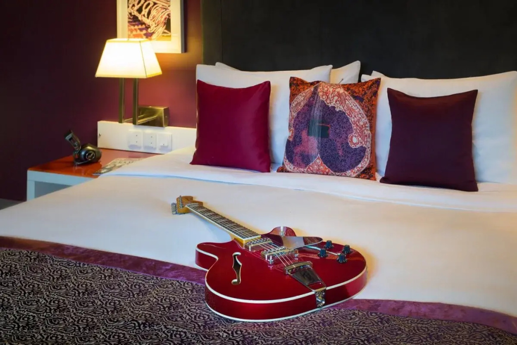 Double Rock Suite (full double bed)