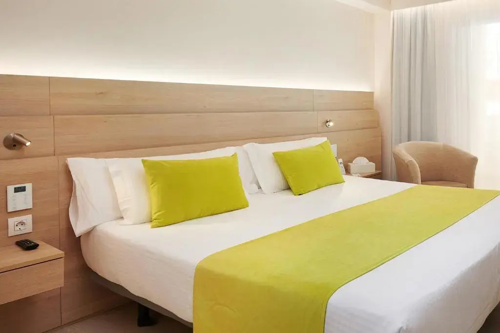 Superior Double Junior Suite full double bed
