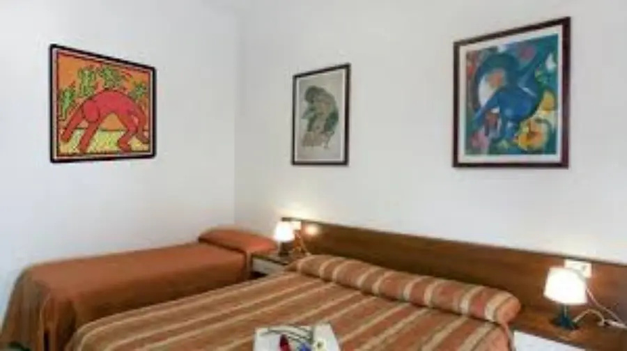 1 Bedroom Double Apartment (full double bed)