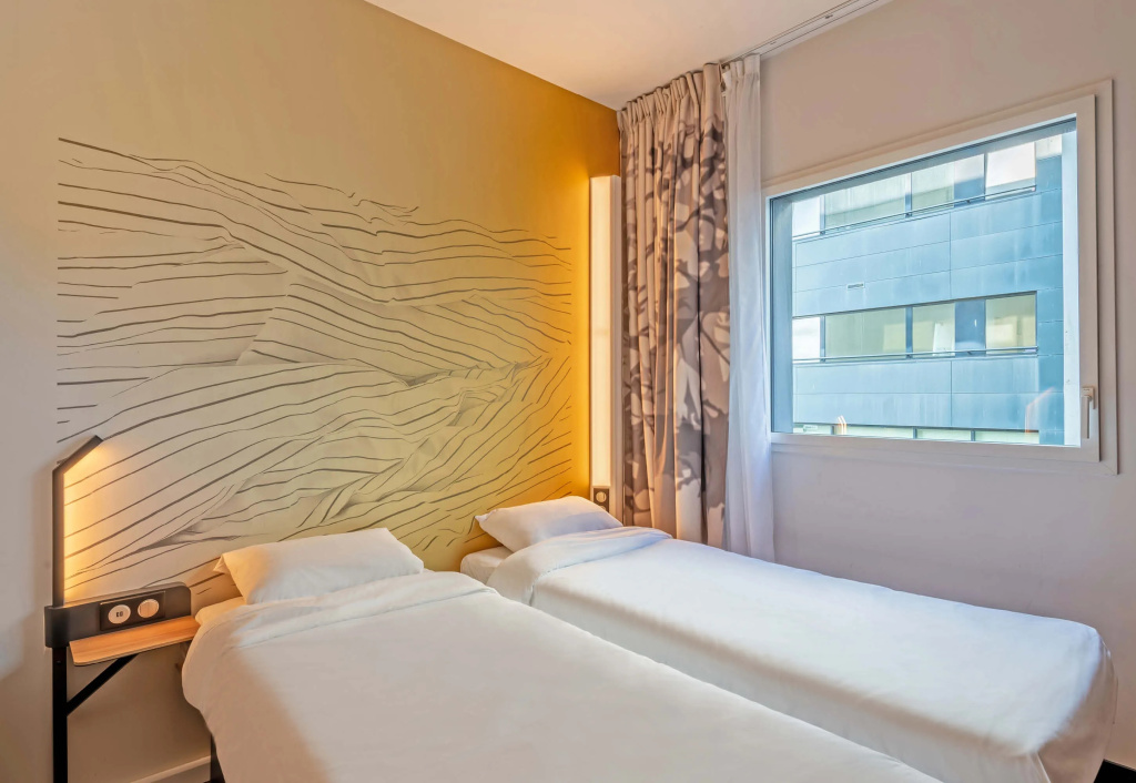Double room (twin beds)