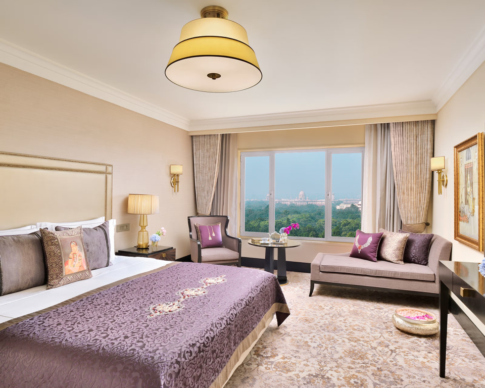 Signature Grand Double Suite (full double bed) (bed type is subject to availability)