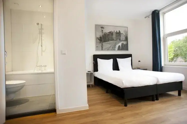Deluxe Double room (twin beds)