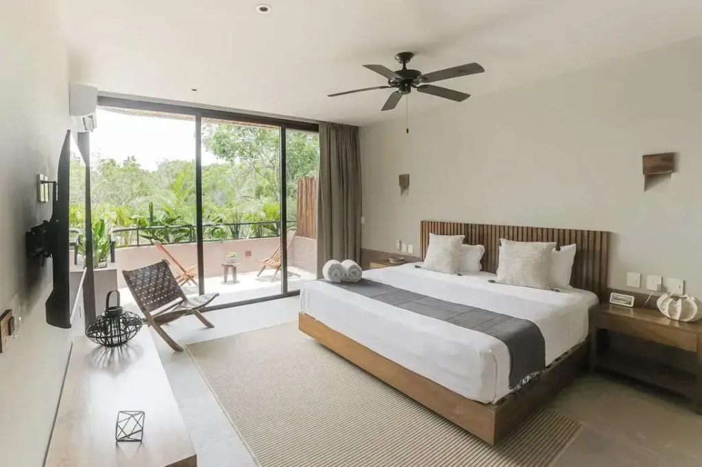 1 Bedroom Jungle Double Suite (full double bed)