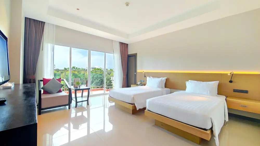 Deluxe Premier Double room (full double bed)