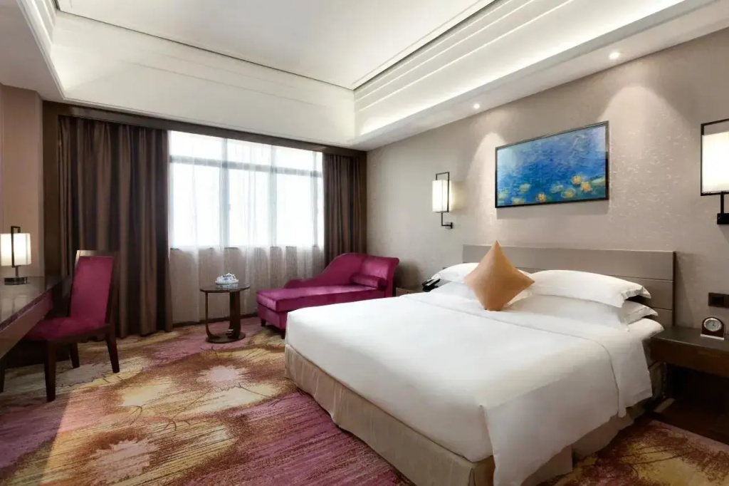 Lady Double room (full double bed)