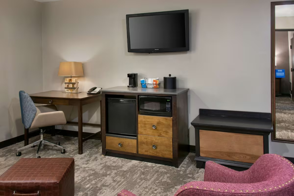 Double Suite (full double bed)