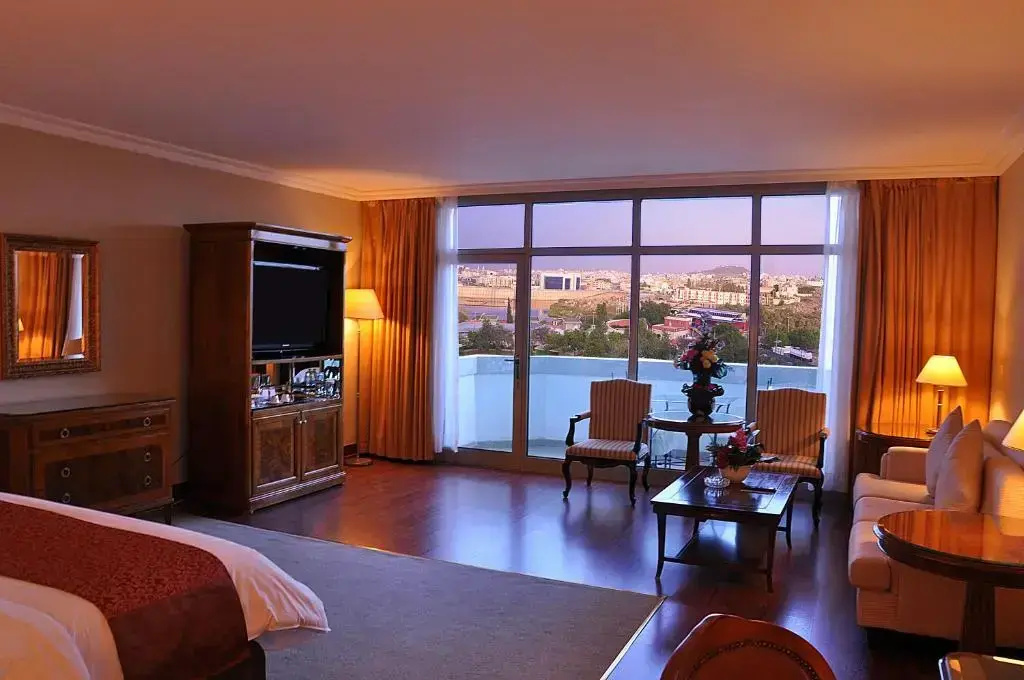 Double Junior Suite with lake view (full double bed)