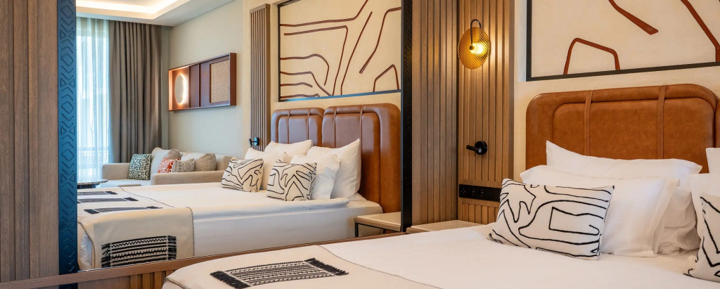 Deluxe Double room with forest view (full double bed)