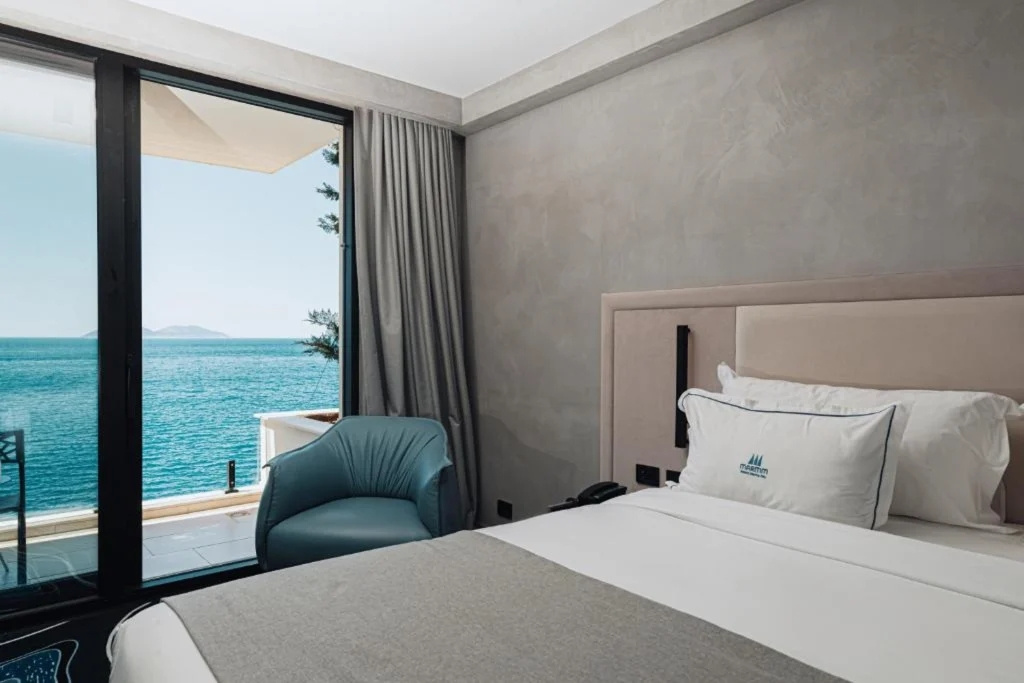 Superior Double room Sea View (full double bed)
