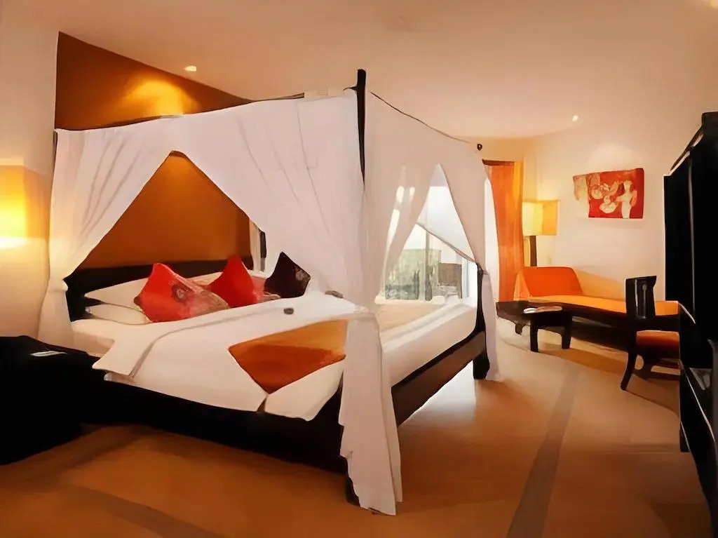 Двухместный номер Superior с видом на бассейн двуспальная кровать в Horizon Karon Beach Resort & Spa