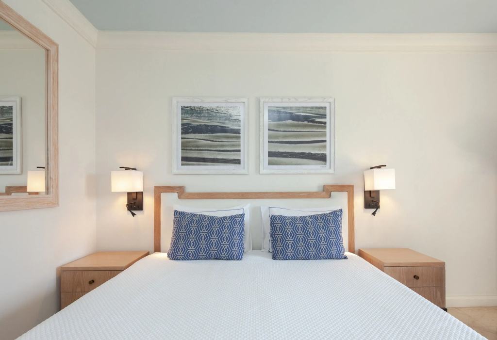 Double room with partial sea view (full double bed)