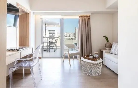Double Suite with city view (full double bed)