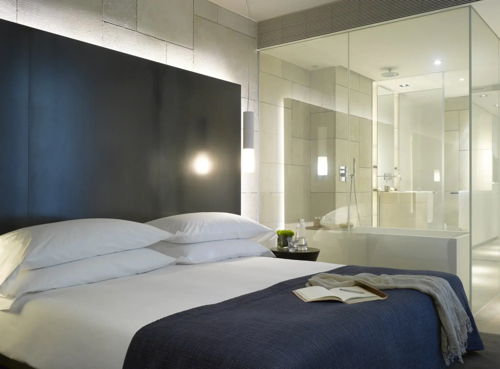 Double Studio (full double bed)