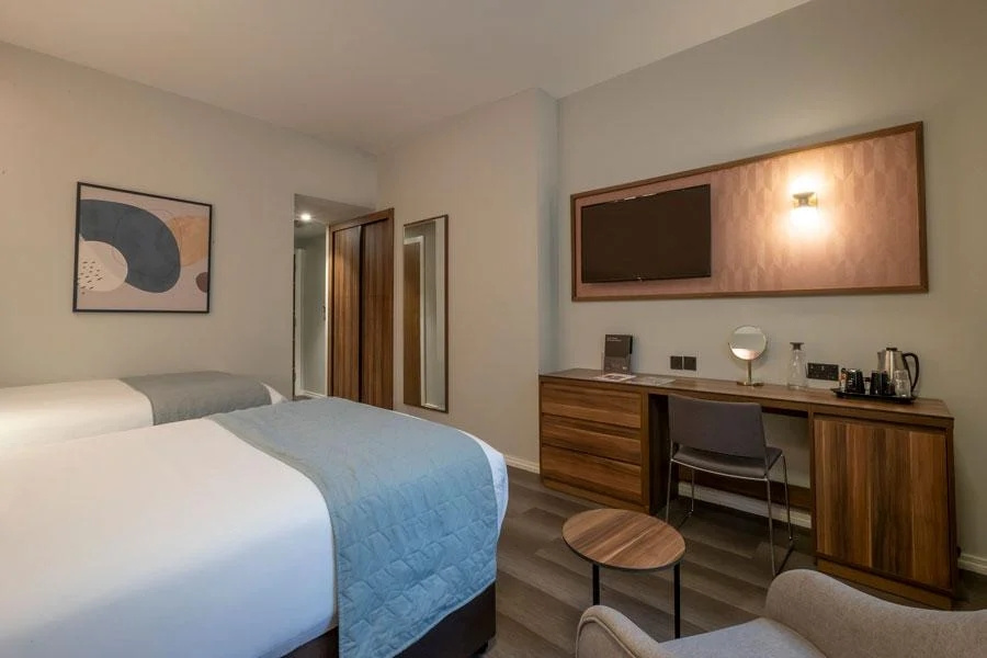 Deluxe Accessible Double room (full double bed)