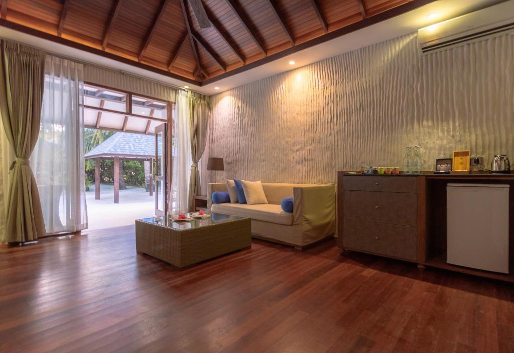 Hideaway Beach Resort & Spa