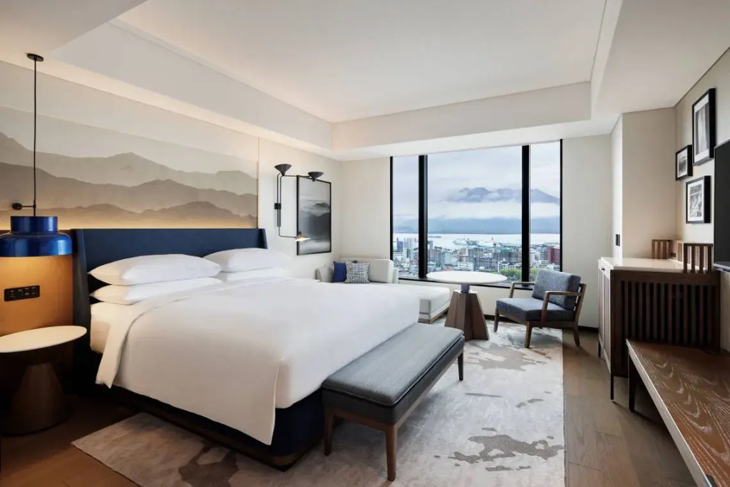 Club Lounge Access Sakurajima Double Suite (full double bed)