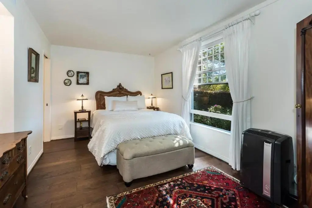 Garden Double room (full double bed)