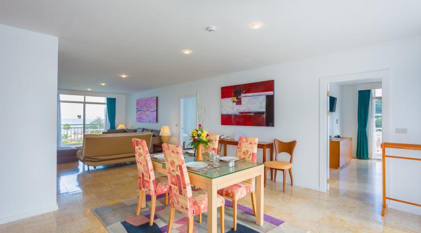 Residence с 2 комнатами с видом на океан в Waterfront Suites Phuket by Centara
