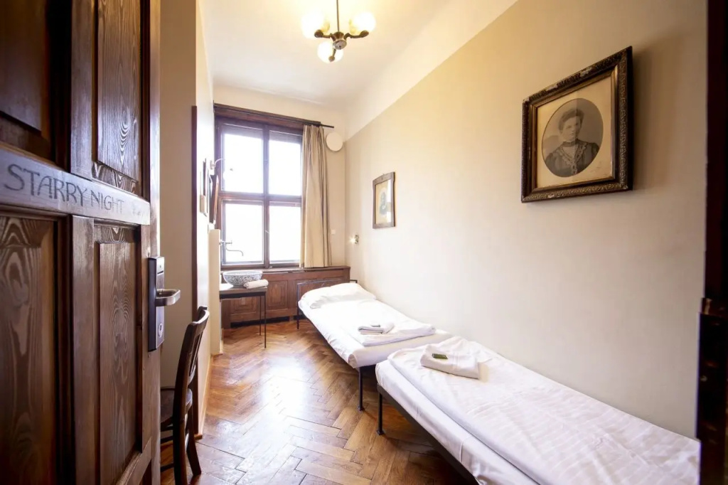 Economy Double room (twin beds)