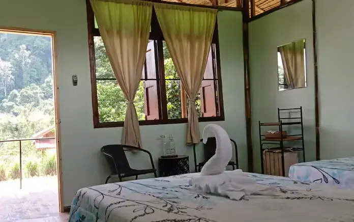 Bamboo House Double room (twin beds)