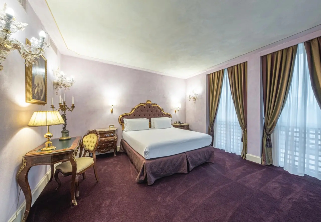 The Veronese (Artist’s) Double Suite (full double bed)