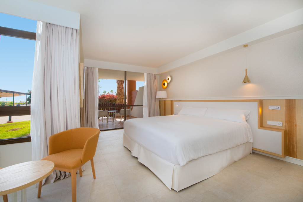 Shared Terrace Double room (full double bed)