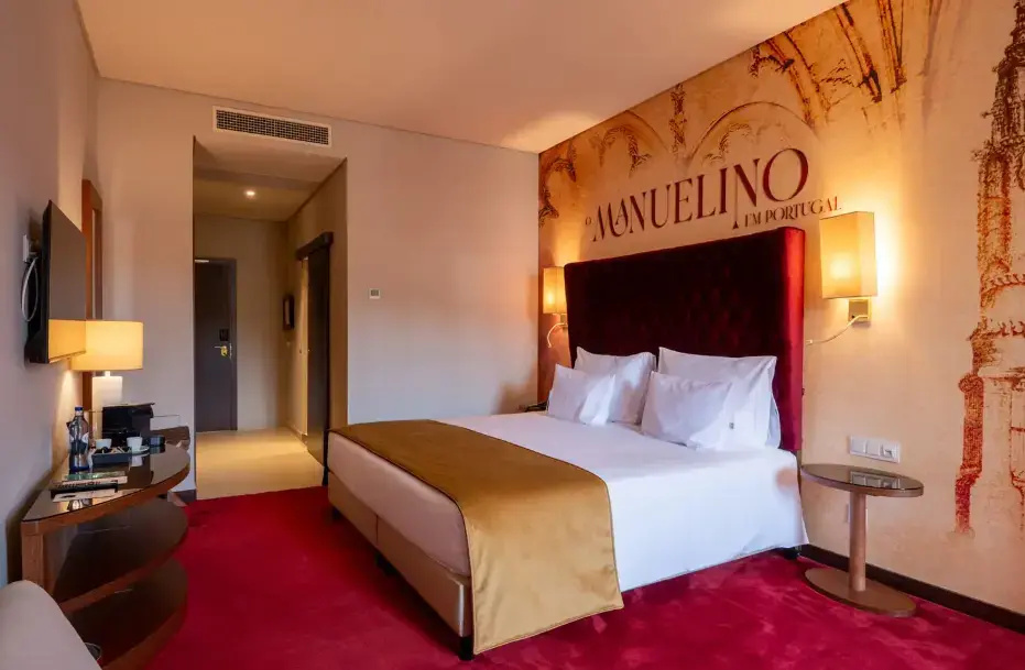 Standard with extra bed Double room with river view (full double bed)