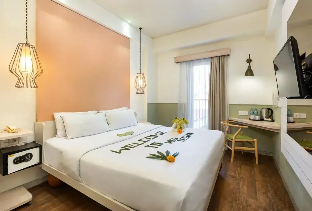 Deluxe Double room (full double bed)