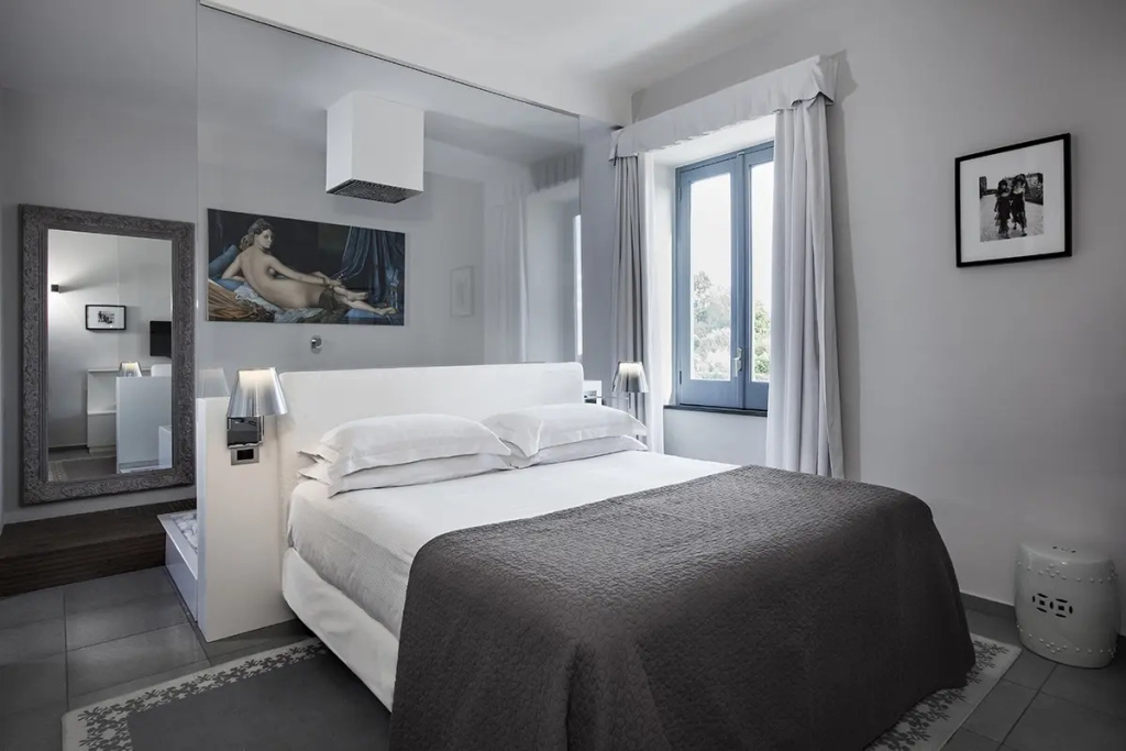 Chromotherapy Double Suite (full double bed)